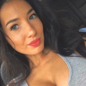 Meet your Posher, Sabrina
